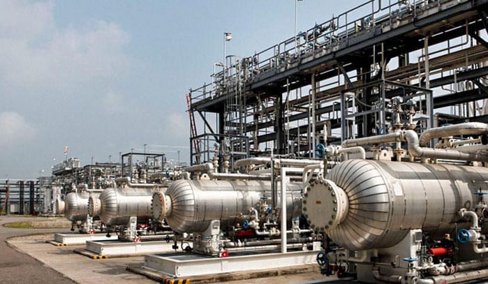 শুল্কনীতি : চ্যালেঞ্জের মুখে দেশীয় শিল্প