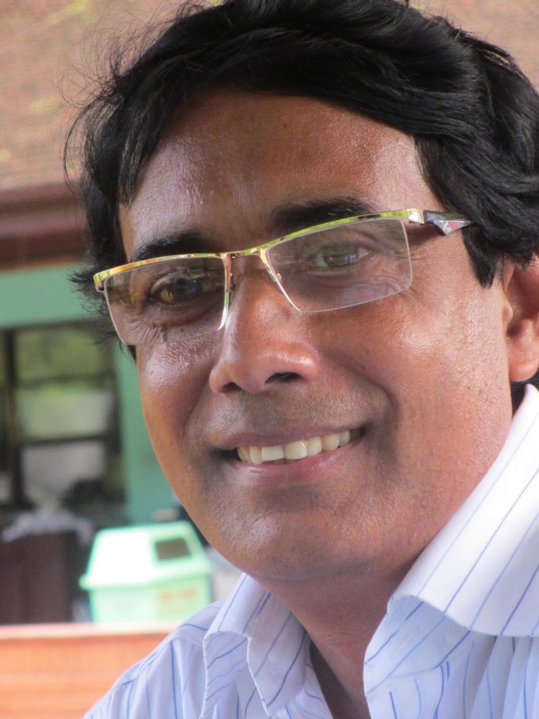 নিষেধাজ্ঞা ও যুদ্ধের মধ্যেও চাঙ্গা রুশ অর্থনীতি