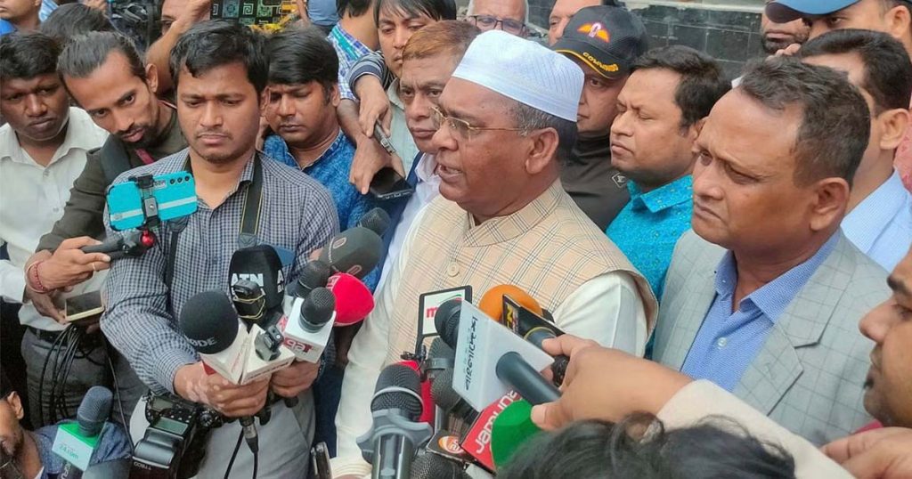 বেইলি রোড অগ্নিকাণ্ডে নিহতদের দাফনে ২৫ হাজার টাকা প্রদানের ঘোষণা