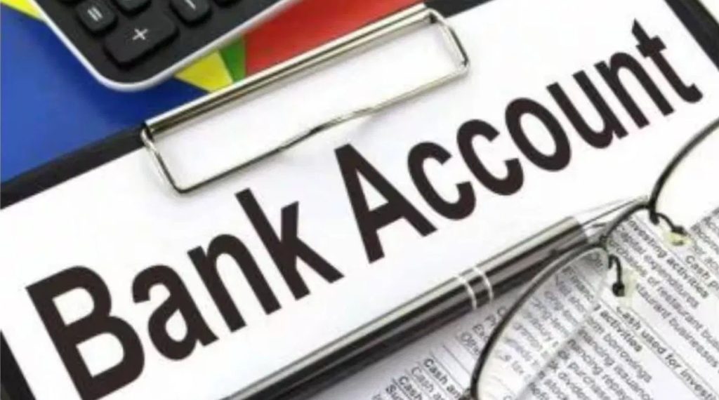 মোবাইলে ব্যাংকিংয়ে লেনদেন বাড়লেও গ্রাহক একাউন্ট কমেছে