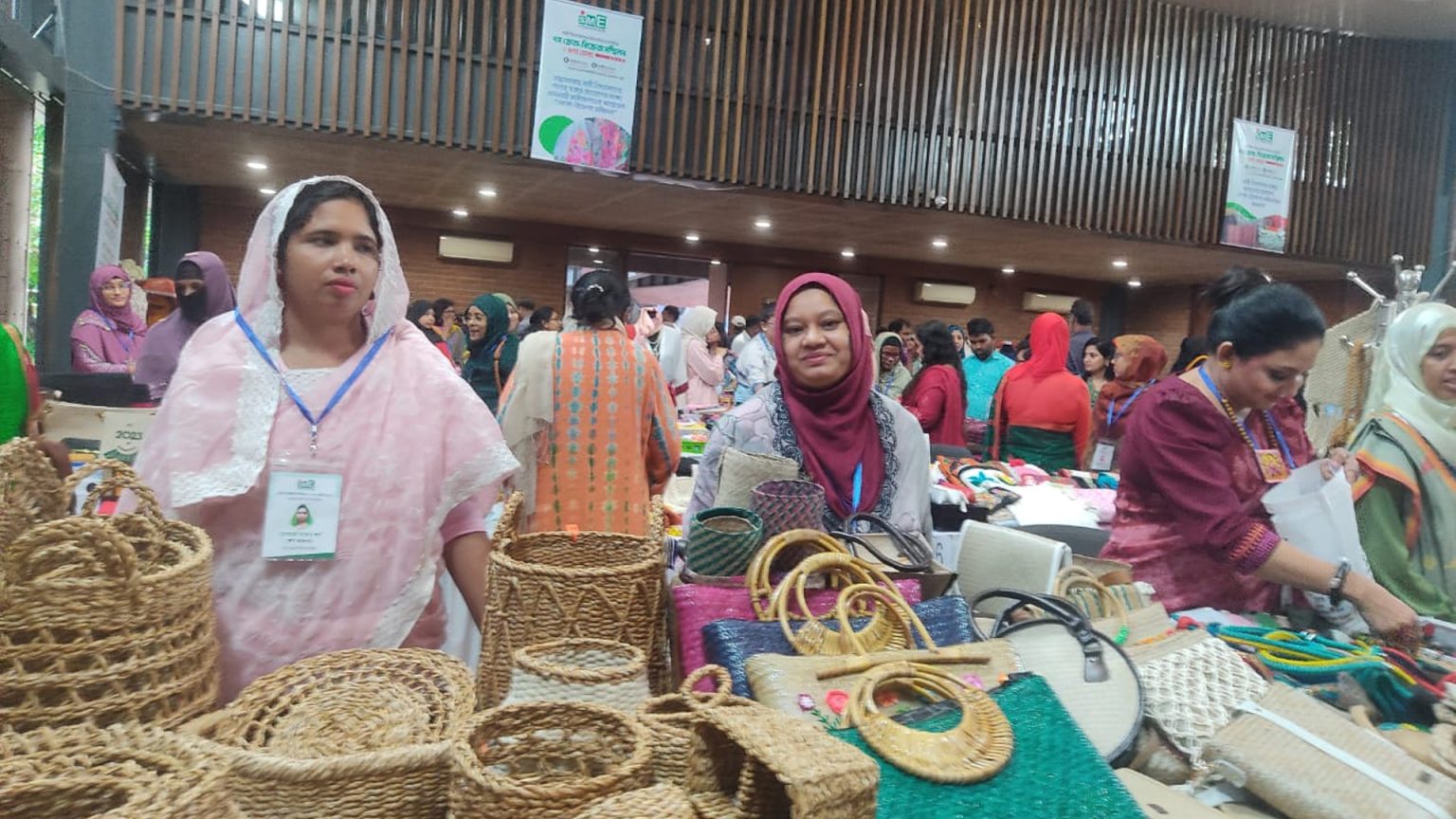 সুদহার বৃদ্ধি ও বন্যায় সঙ্কটে দেশের এসএমই খাতে