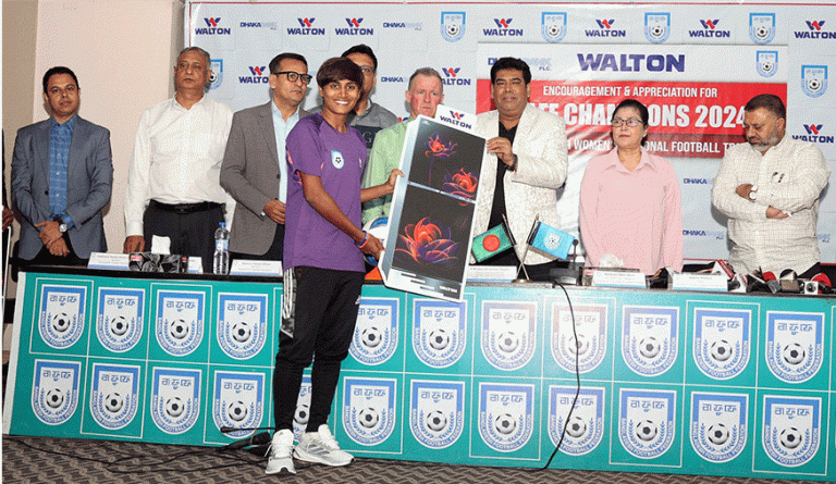 ওয়ালটনের সংবর্ধনায় সাফ চ্যাম্পিয়ন মেয়েরা