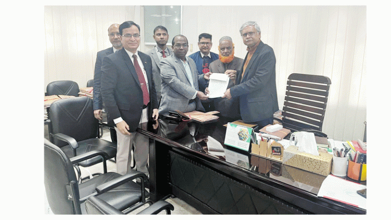 ৬ লাখ টাকা চেক হস্তান্তর জেনিথ লাইফের