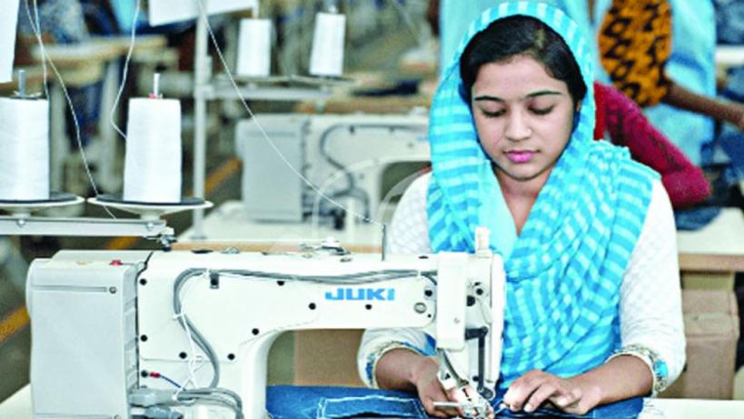 চতুর্থ প্রান্তিকে তৈরি পোশাক রফতানি ১১.৯২% হ্রাস