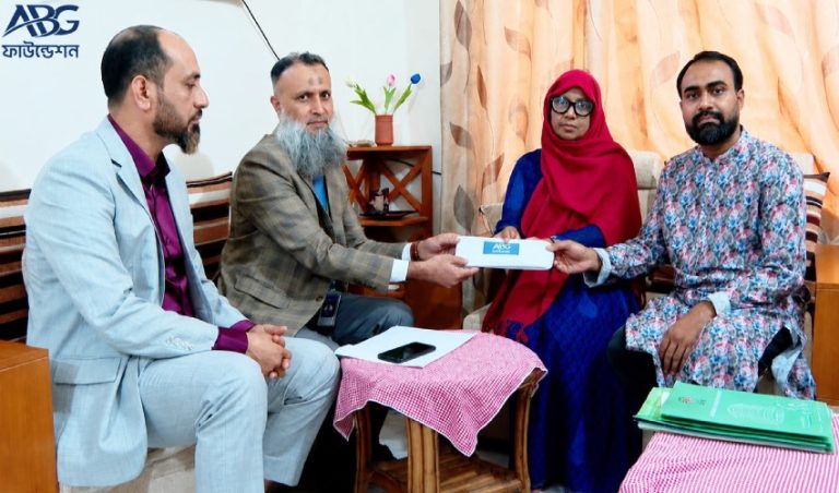 চিকিৎসার খরচে বিপর্যস্ত ইয়াসমিনের পাশে আনভীর বসুন্ধরা গ্রুপ ফাউন্ডেশন