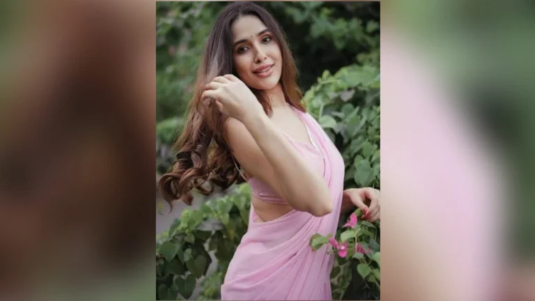 আশিয়ান গ্রুপের চেয়ারম্যানের বিরুদ্ধে অভিনেত্রী স্নিগ্ধার মারধরের অভিযোগ
